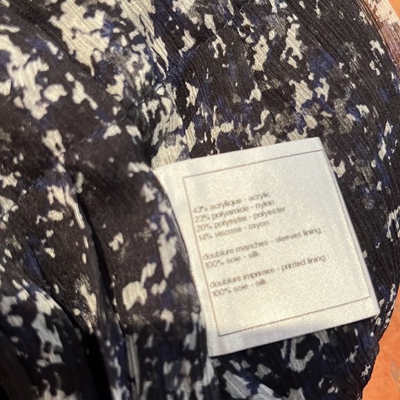 Chanel authentic bnwt runway detail pleats lining jacket & jumbo CC buttons - Picture 12 of 14